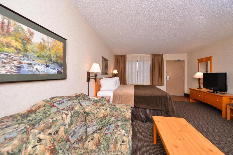King Suite with Spa Bath image 4