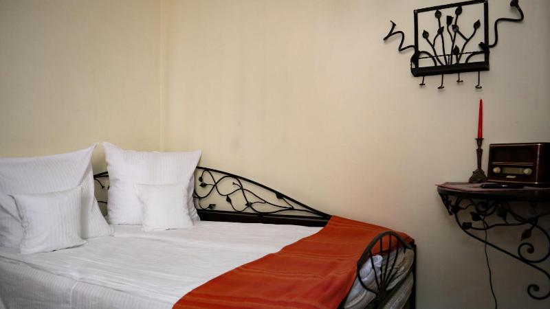 Double Room image 4
