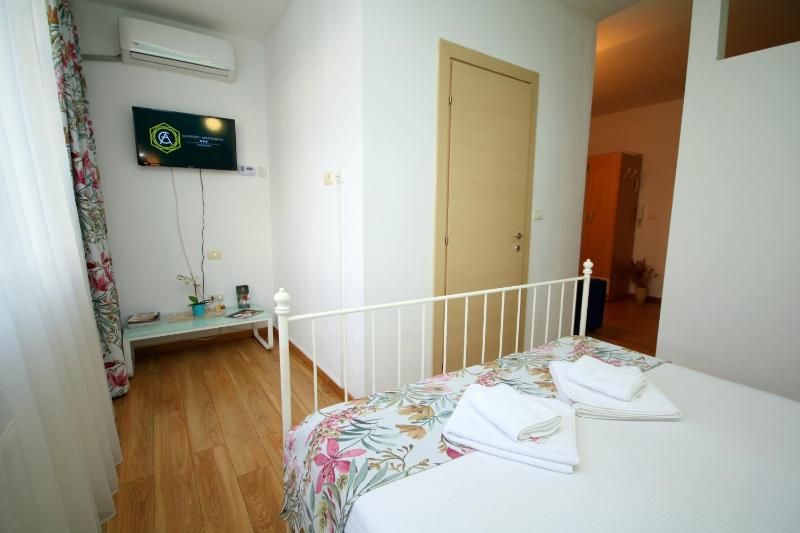 Studio Cozy - image 16