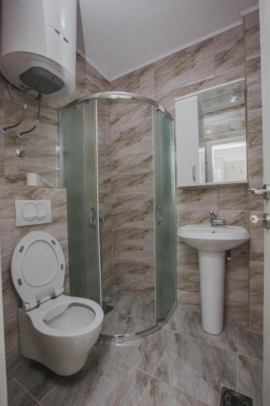 Double or Twin Room with Private Bathroom image 3