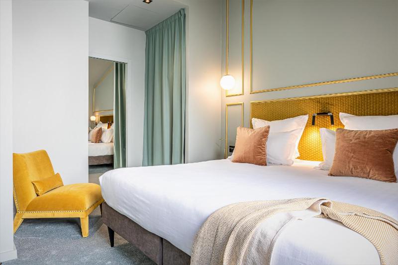 Deluxe Double Room image 1