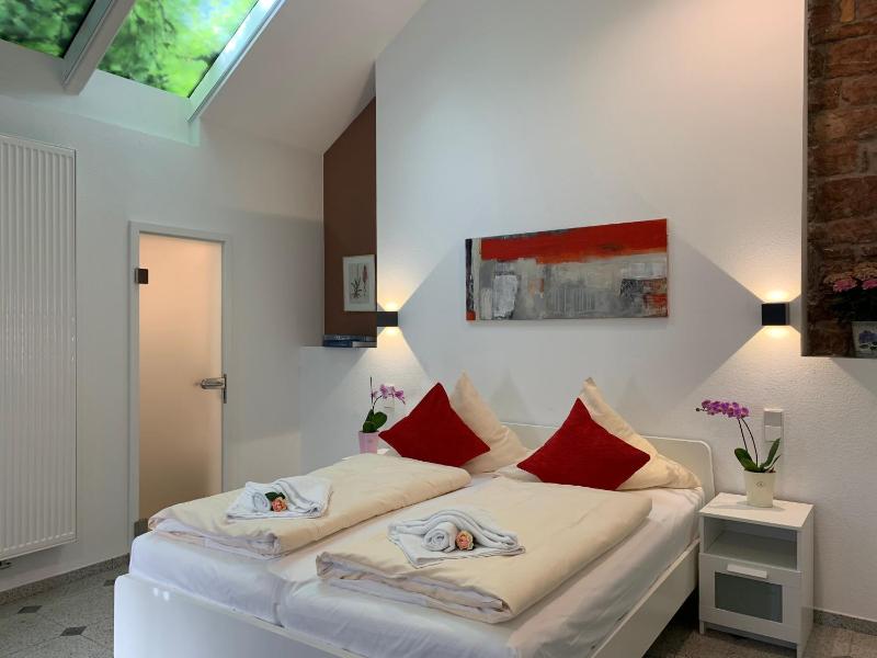 One-Bedroom Apartment image 1