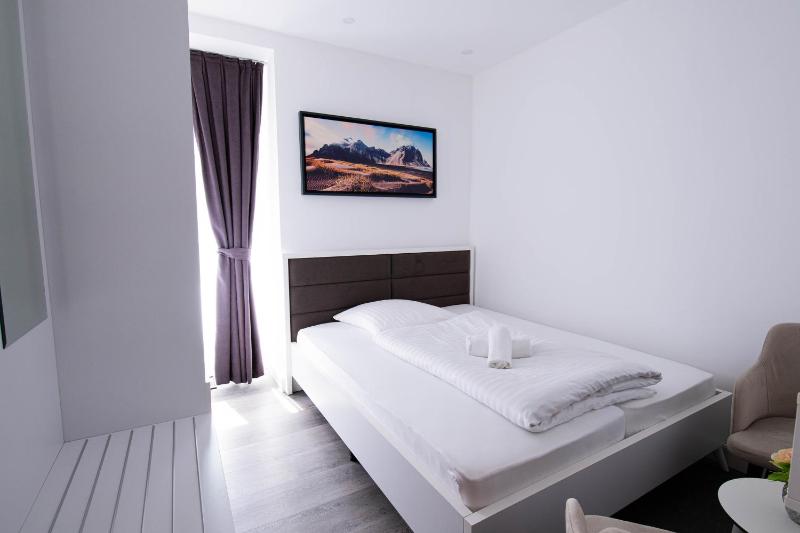 Budget Single Room image 1