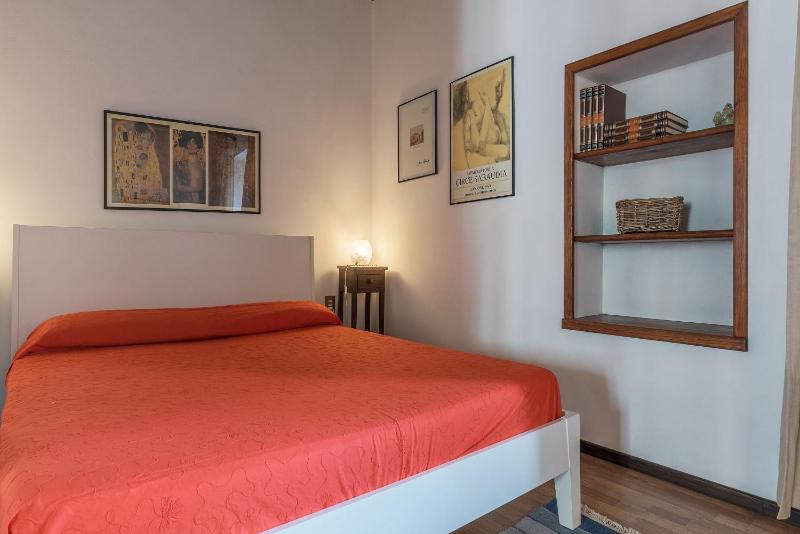 One-Bedroom Apartment image 3