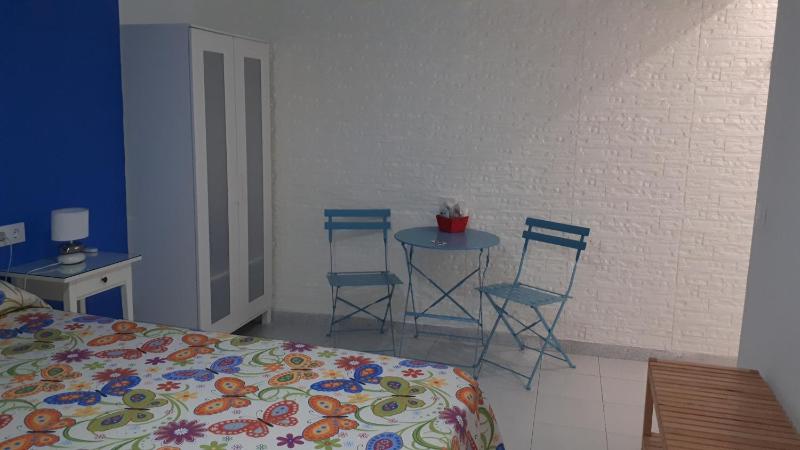 Large Double Room with Sofa Bed and Private Bathroom image 2