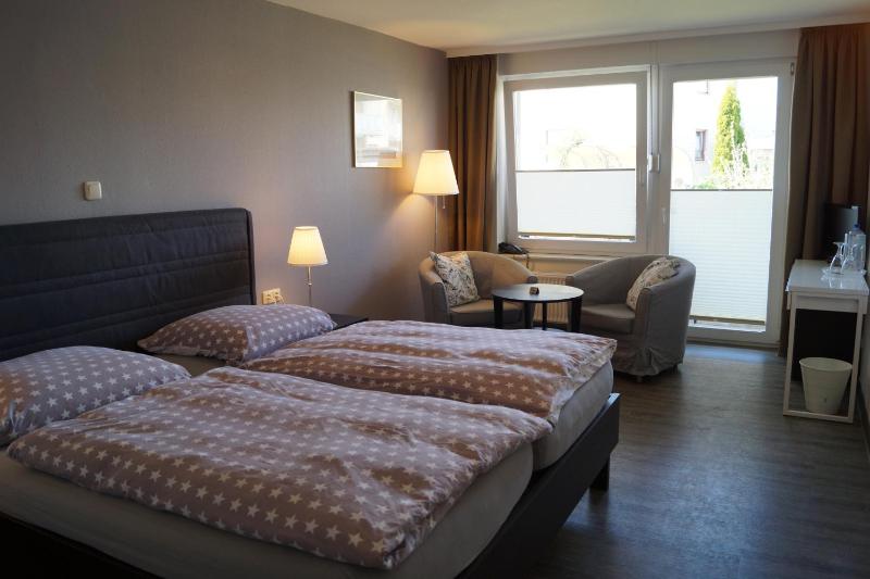 Double Room with Balcony image 2