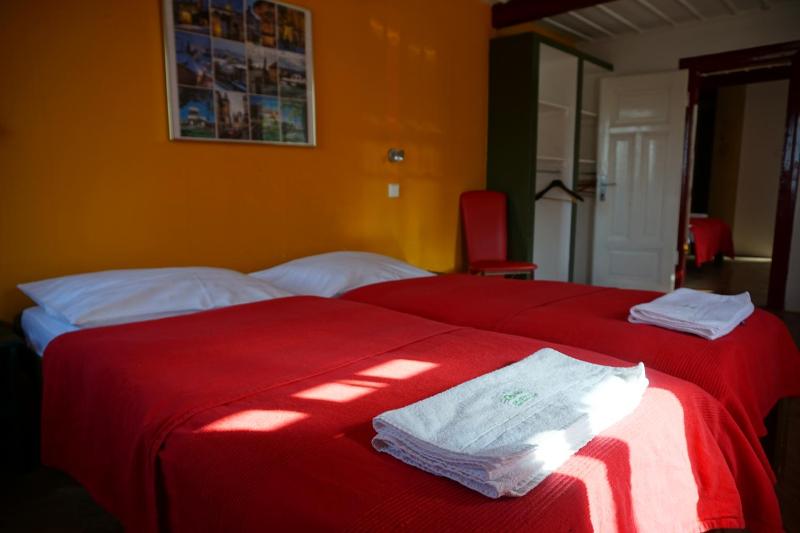 Quadruple Room with Private Bathroom image 3