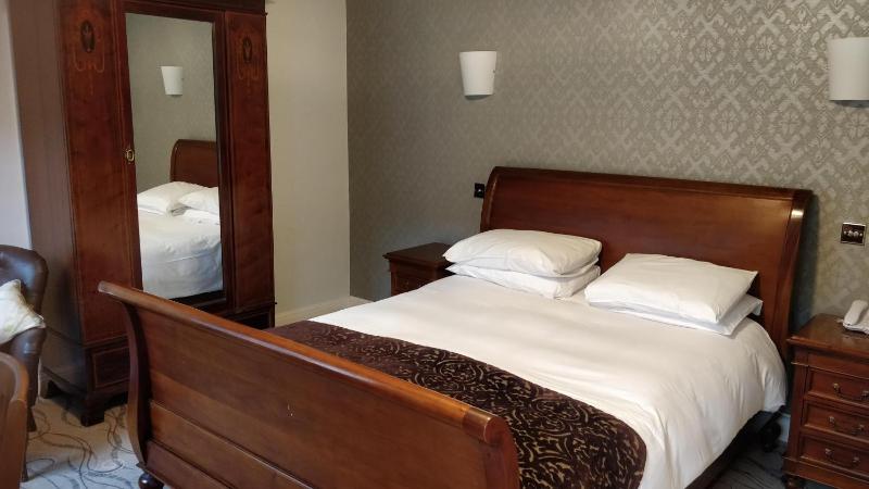 Town Double Room image 4