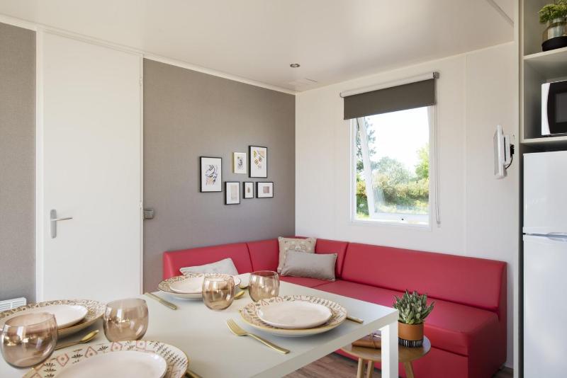 Premium Three-Bedroom Mobile Home image 4