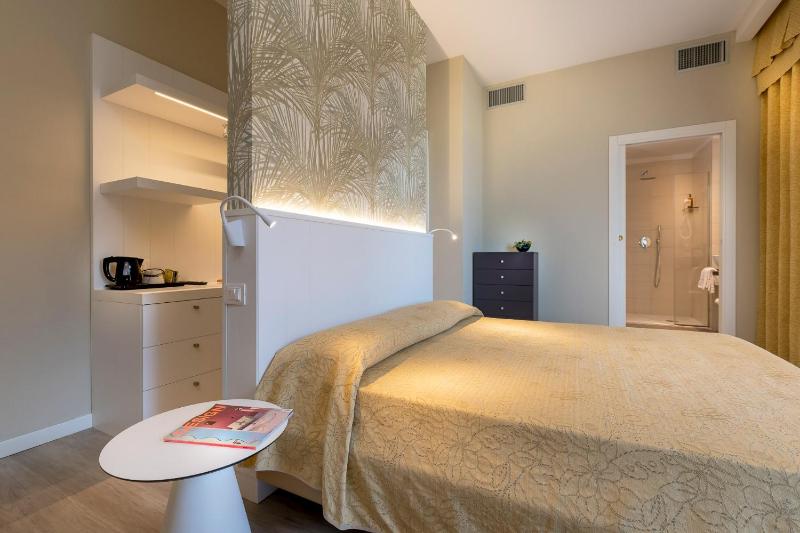 Hotel Astor - image 6
