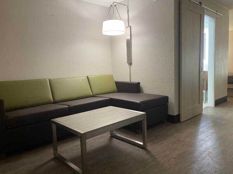 King Studio Suite - Non-Smoking image 2