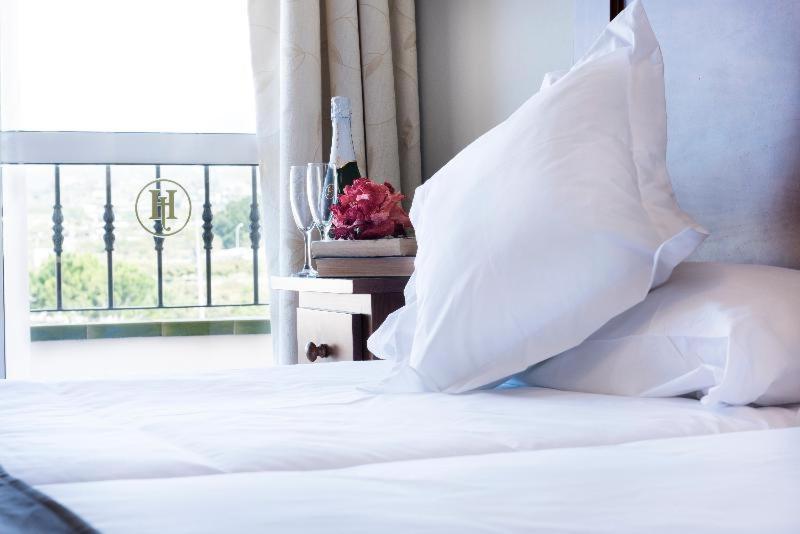 Room #9148336 image 3