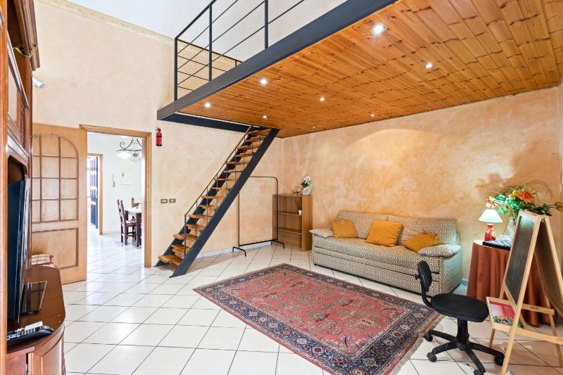 GuestHost - Castello Ursino Balcony Apartment x5 - image 9
