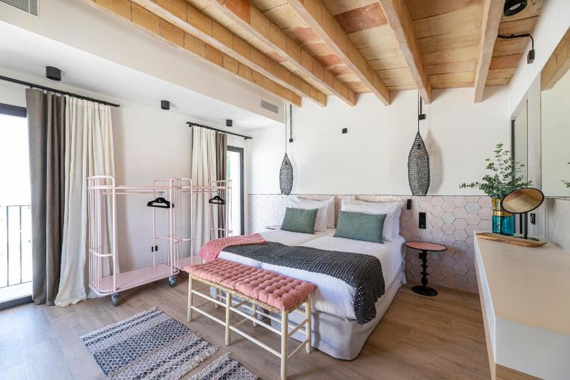 Deluxe Villa image 2