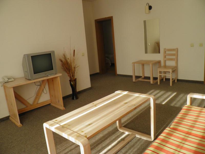 Two-Bedroom Suite image 3