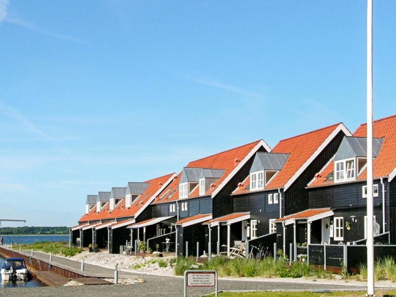 One-Bedroom Holiday Home image 1