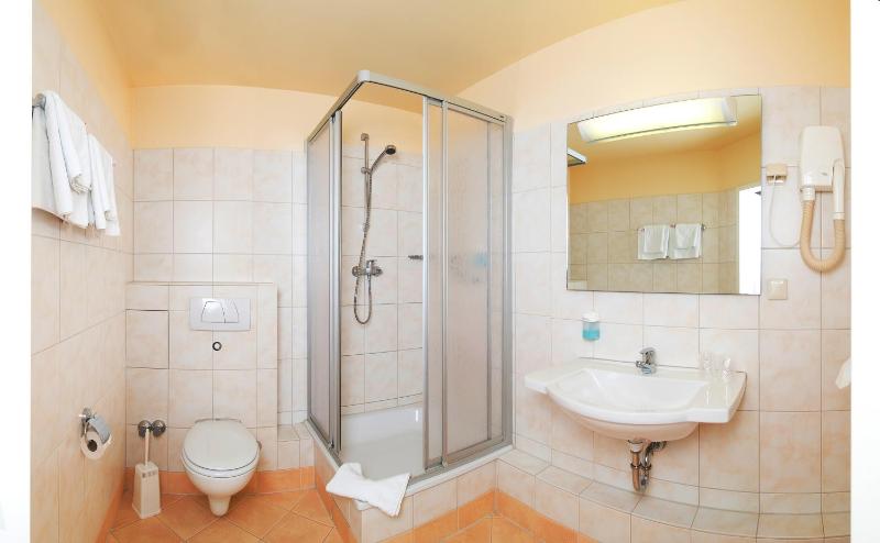 Comfort Double Room with Shower image 3