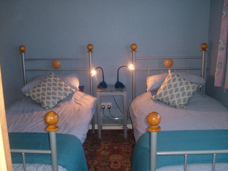 Twin Room image 1