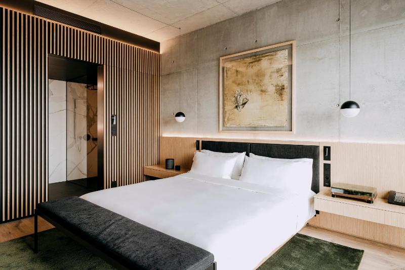 Miyabi Suite image 3