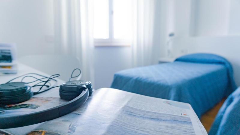 Single Room image 3