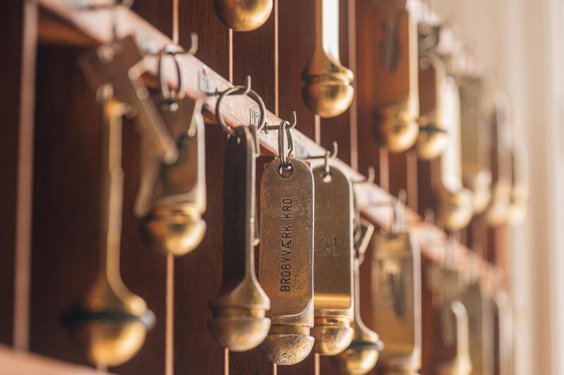 Twin Room image 3