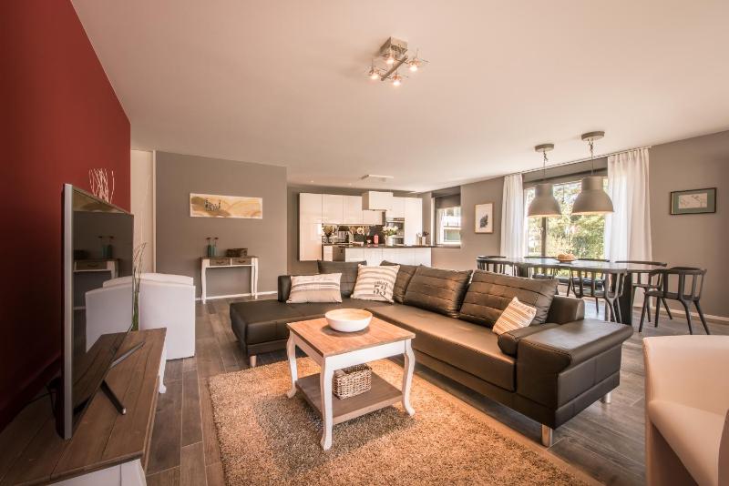Four-Bedroom Luxury Apartment image 3