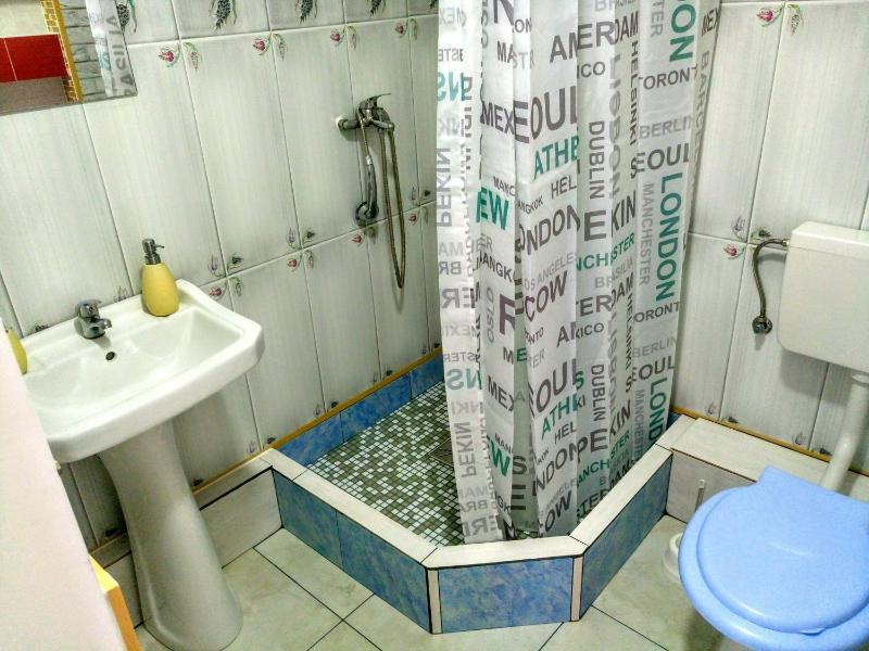 Triple Room with Balcony image 2