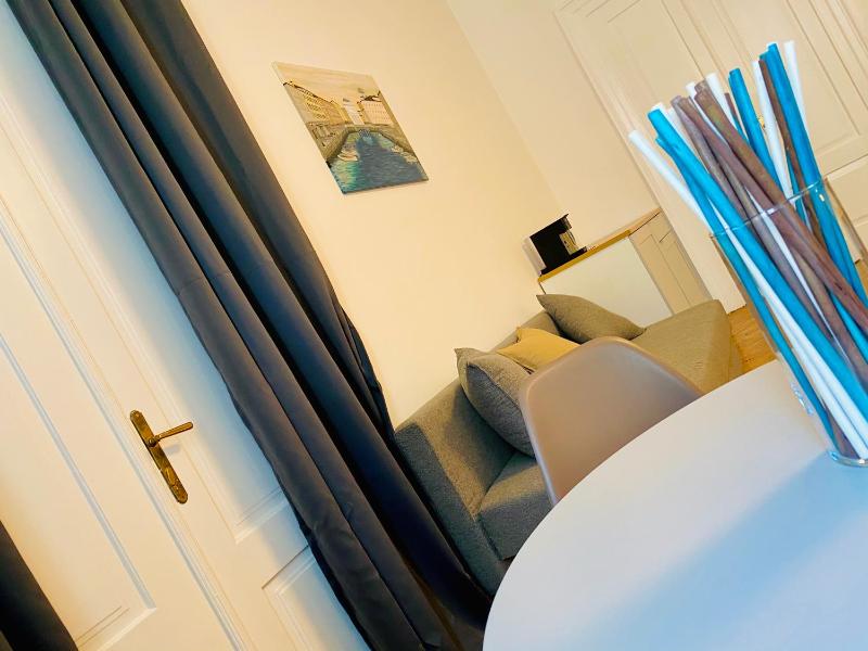 Deluxe Room image 2