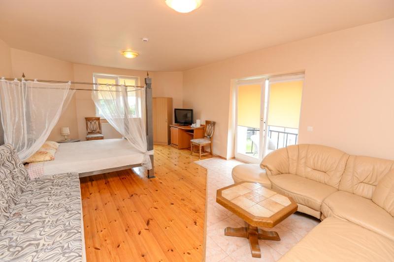 Red Tower Apartments - image 12