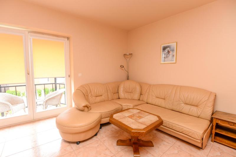 Red Tower Apartments - image 14