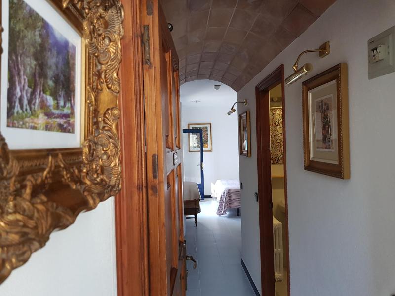 Deluxe Double Room with Balcony and Sea View image 2