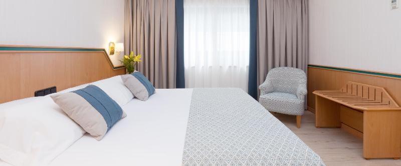 Superior Double or Twin Room image 3