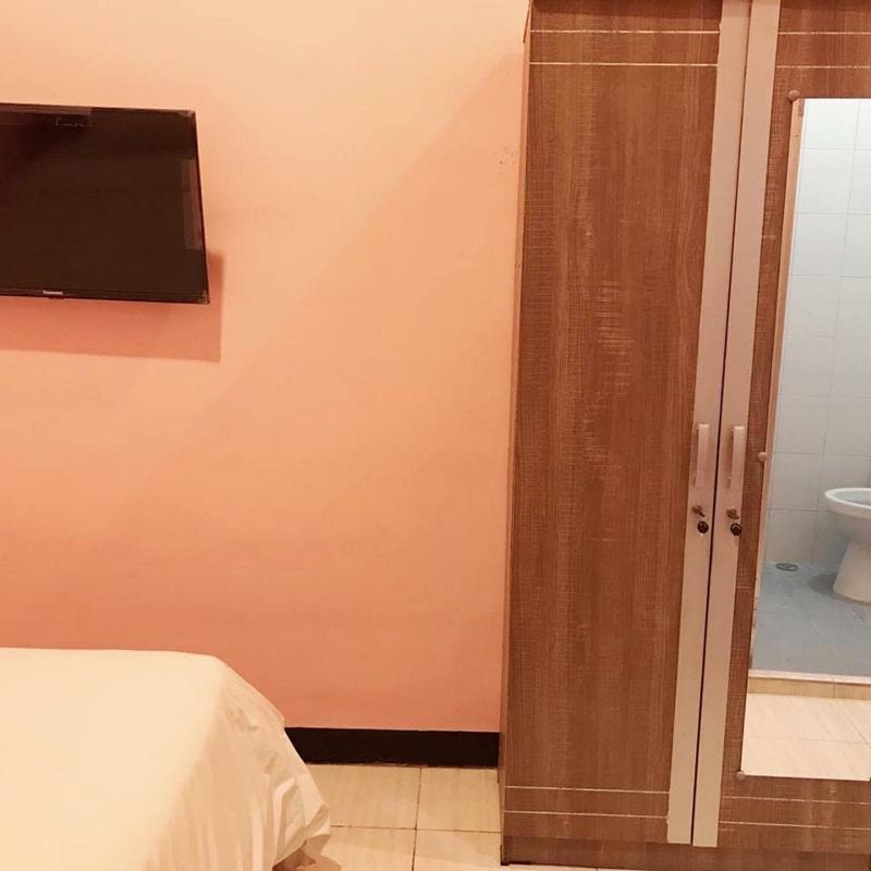 RoomZ Budget Residence - image 3