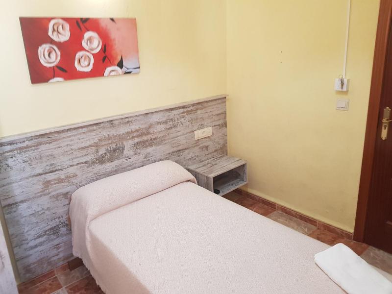 Hostal Virgen Del Rocío - image 40