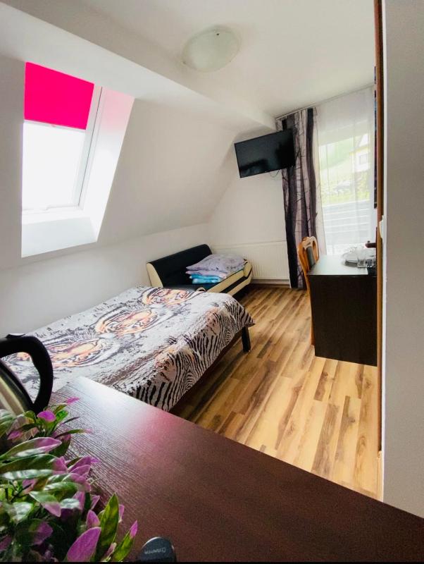 Deluxe Double Room with Bath image 3