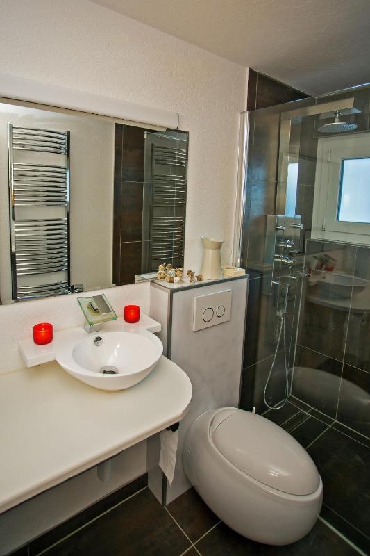 Double Room image 2