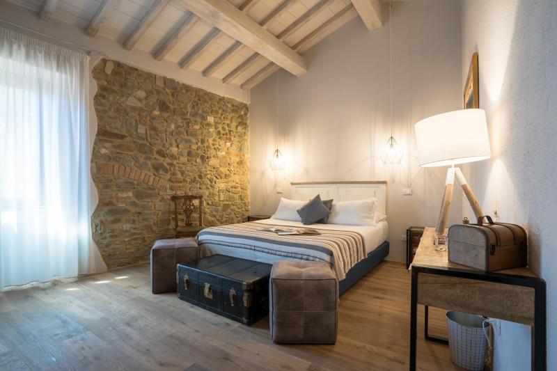 Superior Double Room image 3