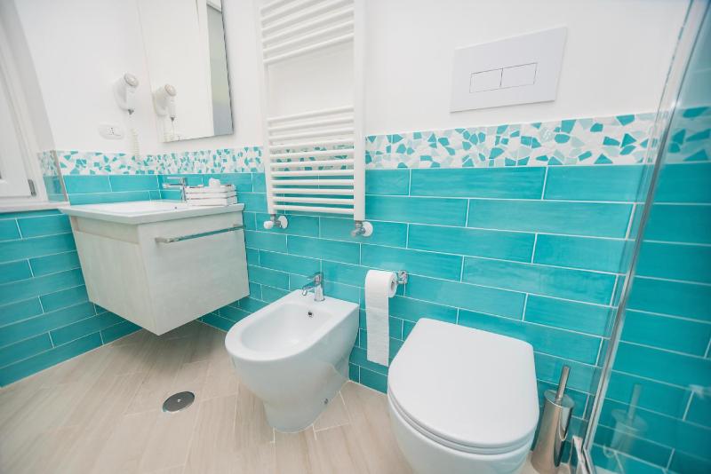 One-Bedroom Apartment image 4