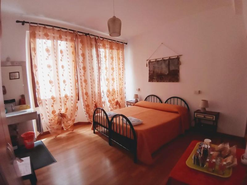 Double or Twin Room with Shared Bathroom image 1