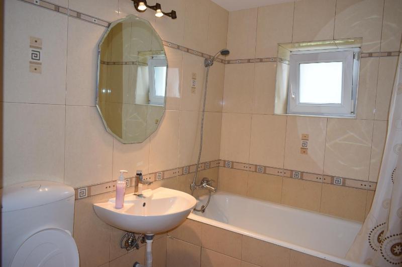 One-Bedroom Apartment image 3