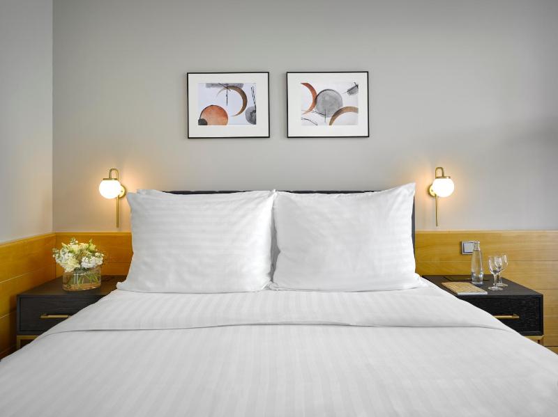 Premier Urban image 4