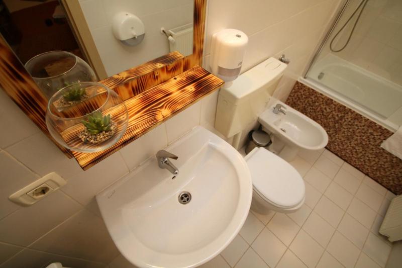 Rustic Studio - image 6