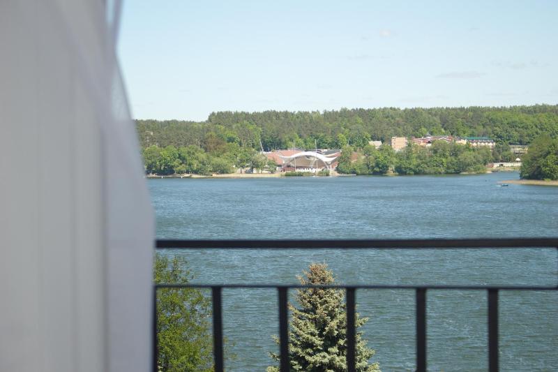 Double or Twin Room with Balcony and Lake View image 2
