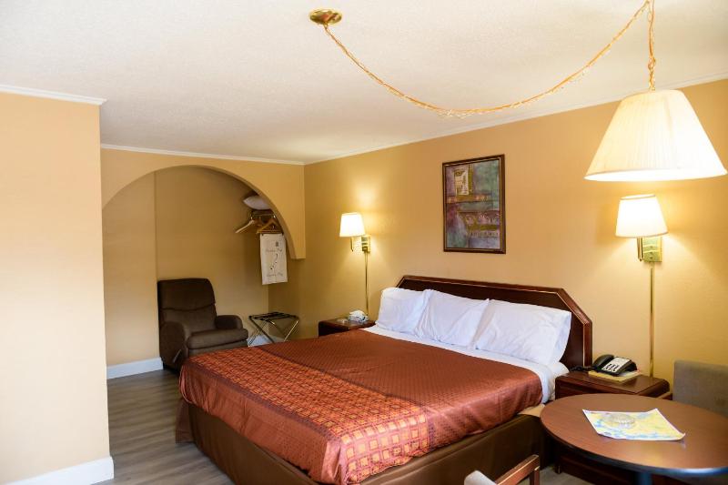 King Room image 2