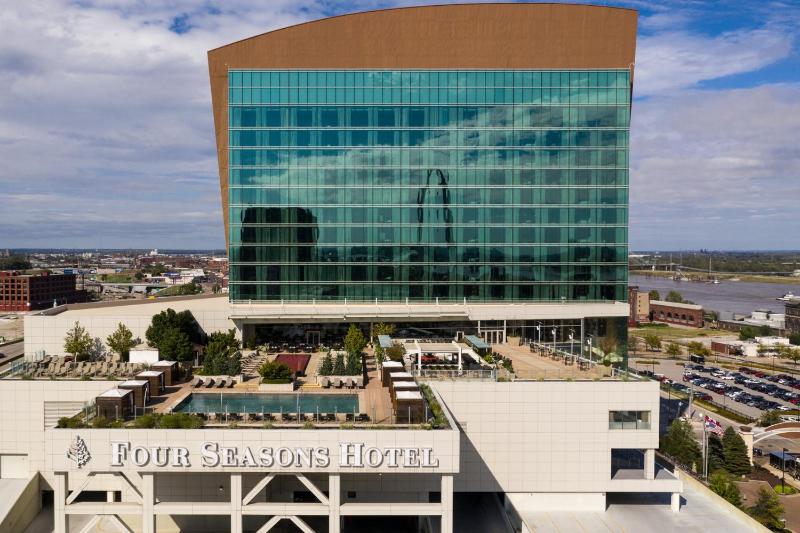 Four Seasons Hotel St Louis - image 16