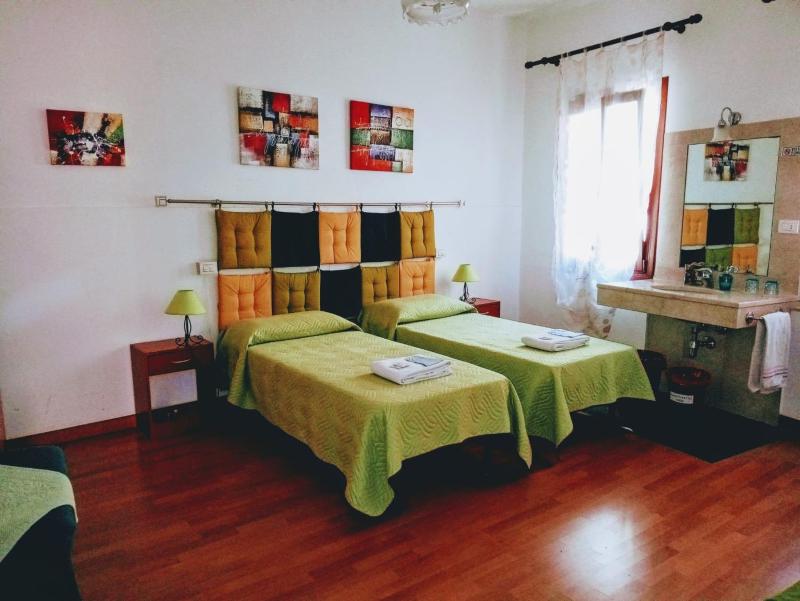 Double or Twin Room with Shared Bathroom image 1