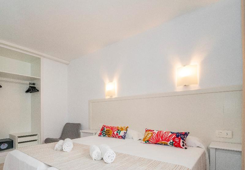 Room #136336820 image 3