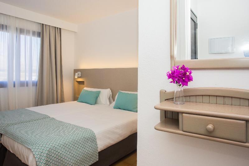 Room #1396827 image 3