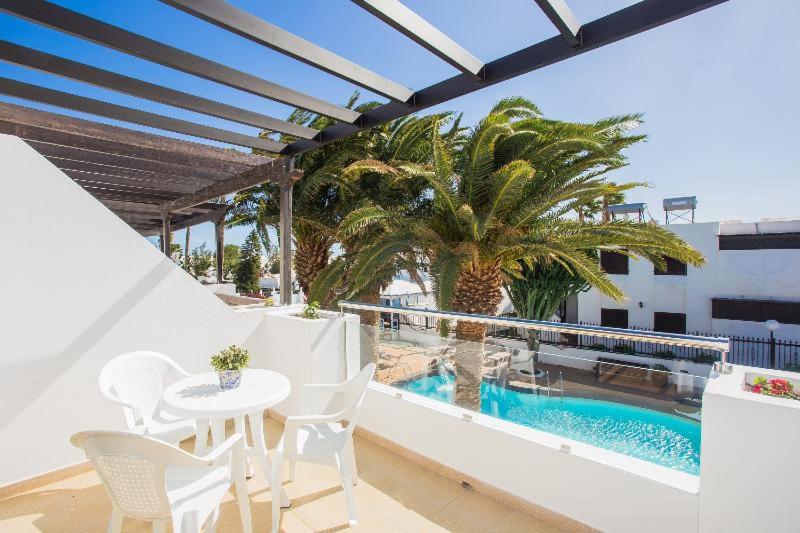 Room #1396827 image 2