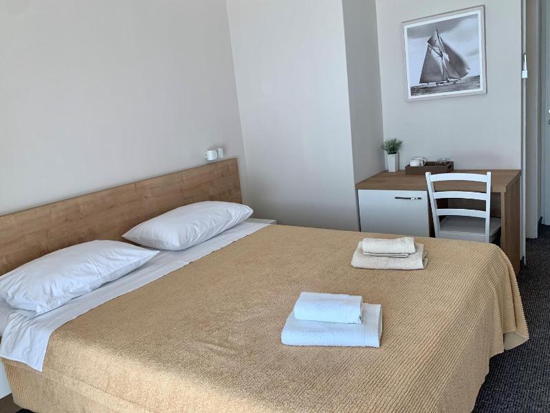 Double Room with Private Bathroom image 4